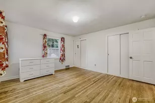 3246 W Viewmont Wy W, Seattle, WA 98199 - Photo 16