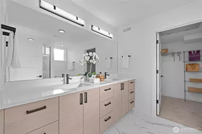 1704 B N 47th Street, Seattle, WA 98103 - Photo 18