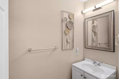 931 4th Avenue N #102, Kent, WA 98032 - Photo 6