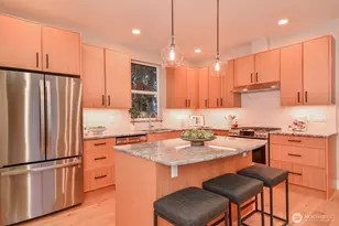 10202 44th Ave SW, Seattle, WA 98146 - Photo 12