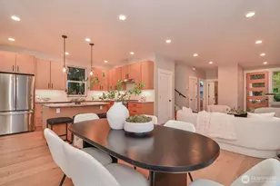 10202 44th Ave SW, Seattle, WA 98146 - Photo 6