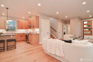 10202 44th Ave SW, Seattle, WA 98146 - Photo 10