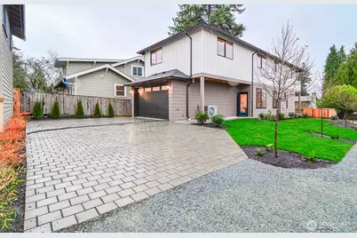 10202 44th Avenue SW, Seattle, WA 98146 - Photo 2