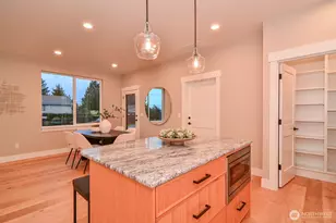 10202 44th Ave SW, Seattle, WA 98146 - Photo 14