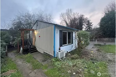 8915 10th Avenue S, Seattle, WA 98108 - Photo 6