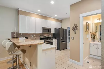 6816 NE 153rd Place #F, Kenmore, WA 98028 - Photo 10
