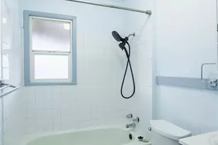 305 M St NE, Auburn, WA 98002 - Photo 8