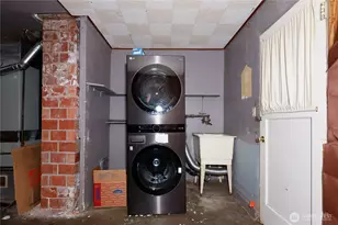 944 E 31st St, Bremerton, WA 98310 - Photo 32