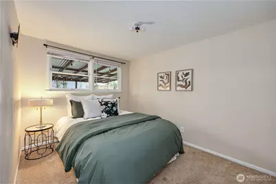 944 E 31st Street, Bremerton, WA 98310 - Photo 22