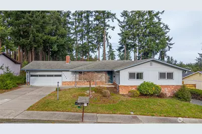 1124 SW 4th Ave, Oak Harbor, WA 98277 - Photo 2