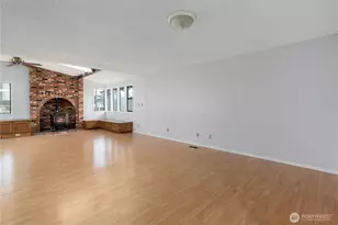 1124 SW 4th Ave, Oak Harbor, WA 98277 - Photo 10