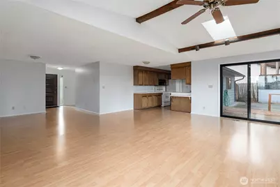 1124 SW 4th Ave, Oak Harbor, WA 98277 - Photo 28