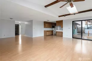 1124 SW 4th Ave, Oak Harbor, WA 98277 - Photo 28