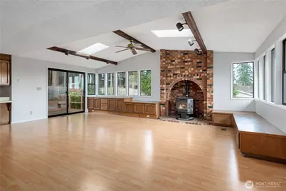 1124 SW 4th Ave, Oak Harbor, WA 98277 - Photo 14