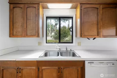 1124 SW 4th Ave, Oak Harbor, WA 98277 - Photo 34