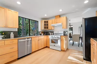 22013 SE 33rd Street, Sammamish, WA 98075 - Photo 10