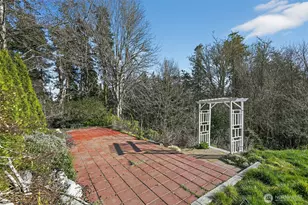 844 Holbeck Dr, Camano Island, WA 98282 - Photo 18