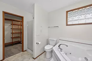 844 Holbeck Dr, Camano Island, WA 98282 - Photo 10