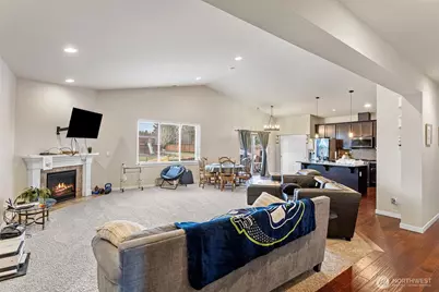 8113 214th Avenue E, Bonney Lake, WA 98391 - Photo 6