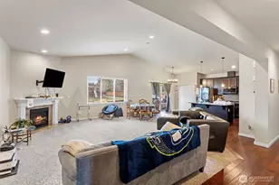 8113 214th Ave E, Bonney Lake, WA 98391 - Photo 6