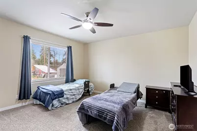 8113 214th Avenue E, Bonney Lake, WA 98391 - Photo 18