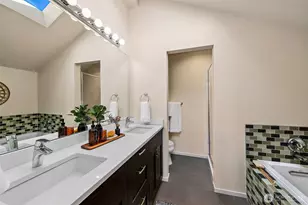 2626 4th Ave N, Seattle, WA 98109 - Photo 22