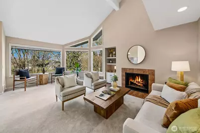 2626 4th Avenue N #206, Seattle, WA 98109 - Photo 8