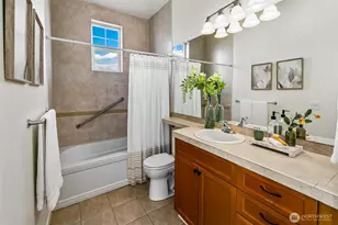 530 4th Ave W, Seattle, WA 98119 - Photo 12