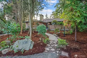 135 NE 135th St, Seattle, WA 98125 - Photo 2