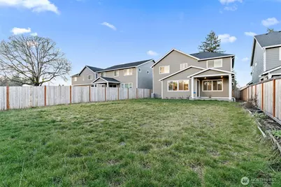 2810 180th Street Ct E, Tacoma, WA 98445 - Photo 30