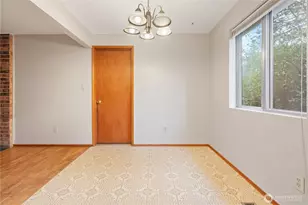 12116 SE 71st St, Newcastle, WA 98056 - Photo 8