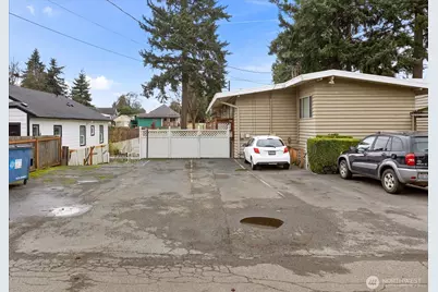 9018 8th Avenue SW #9024, Seattle, WA 98106 - Photo 24