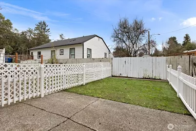 9018 8th Avenue SW #9024, Seattle, WA 98106 - Photo 18