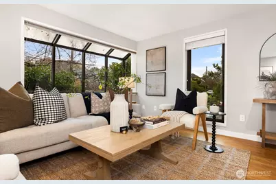 2101 Nob Hill Avenue N #1B, Seattle, WA 98109 - Photo 14