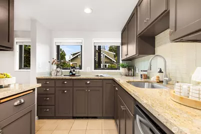 2101 Nob Hill Avenue N #1B, Seattle, WA 98109 - Photo 6