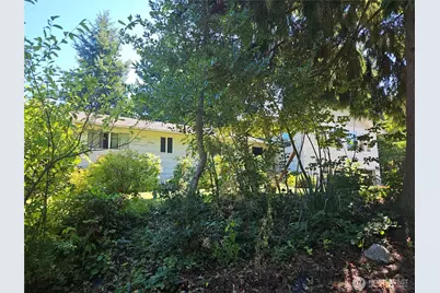 3225 41st Street NE, Tacoma, WA 98422 - Photo 2