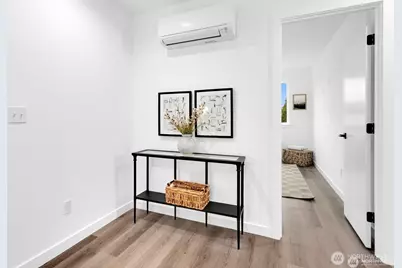 12105 E Gibson Road, Everett, WA 98204 - Photo 14