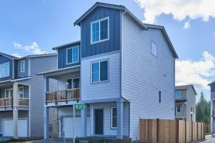 18525 SE 271st Pl, Covington, WA 98042 - Photo 2