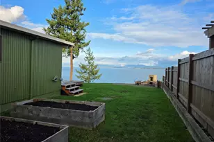 1577 Country Club Dr, Camano Island, WA 98282 - Photo 10