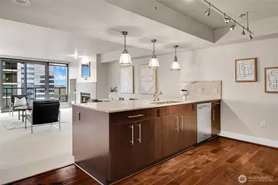 650 Bellevue Way NE #2103, Bellevue, WA 98004 - Photo 10