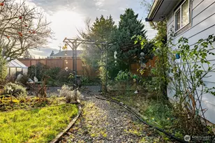 2012 E Belair Dr, Mount Vernon, WA 98273 - Photo 32