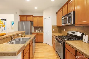 18008 29th Dr SE, Bothell, WA 98012 - Photo 10