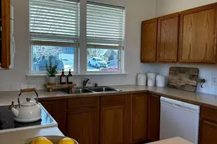 1512 S Husky Dr, Moses Lake, WA 98837 - Photo 2