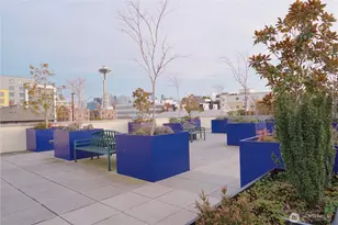 17 W Mercer St, Seattle, WA 98119 - Photo 20