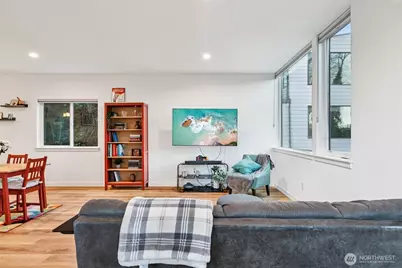 9302 Sturtevant Avenue S, Seattle, WA 98118 - Photo 8