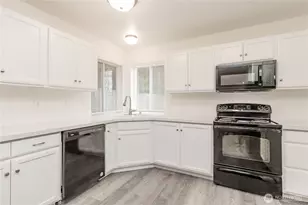 18327 39th Ave Ct E, Tacoma, WA 98446 - Photo 10