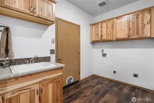 15840 Lawrence Lake Rd SE, Yelm, WA 98597 - Photo 26