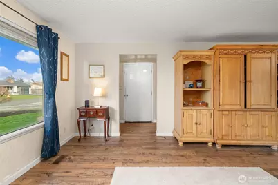 1708 6th Ave SW, Puyallup, WA 98371 - Photo 4