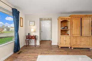 1708 6th Ave SW, Puyallup, WA 98371 - Photo 4