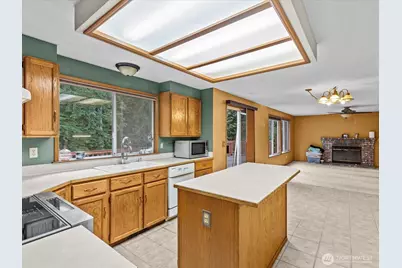 7996 Cabrini Drive SE, Port Orchard, WA 98367 - Photo 10